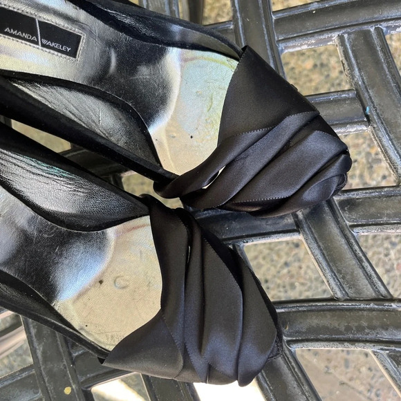 Amanda Wakeley NANA Black Satin high heels shoes size 40 - Picture 2 of 10